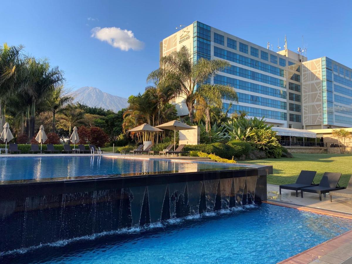 Mount Meru Hotel Аруша Экстерьер фото