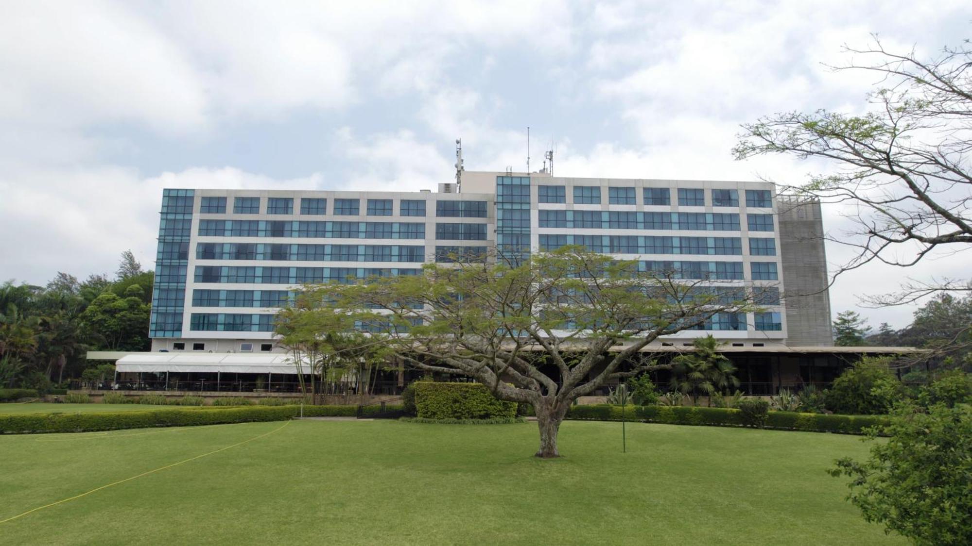 Mount Meru Hotel Аруша Экстерьер фото