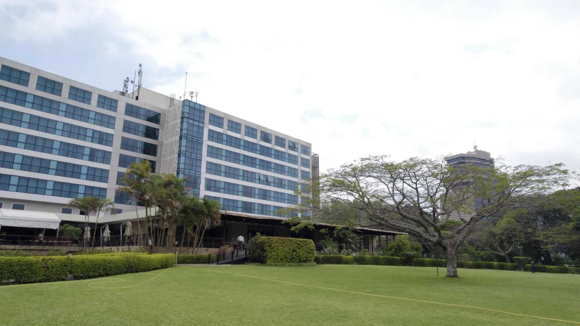Mount Meru Hotel Аруша Экстерьер фото
