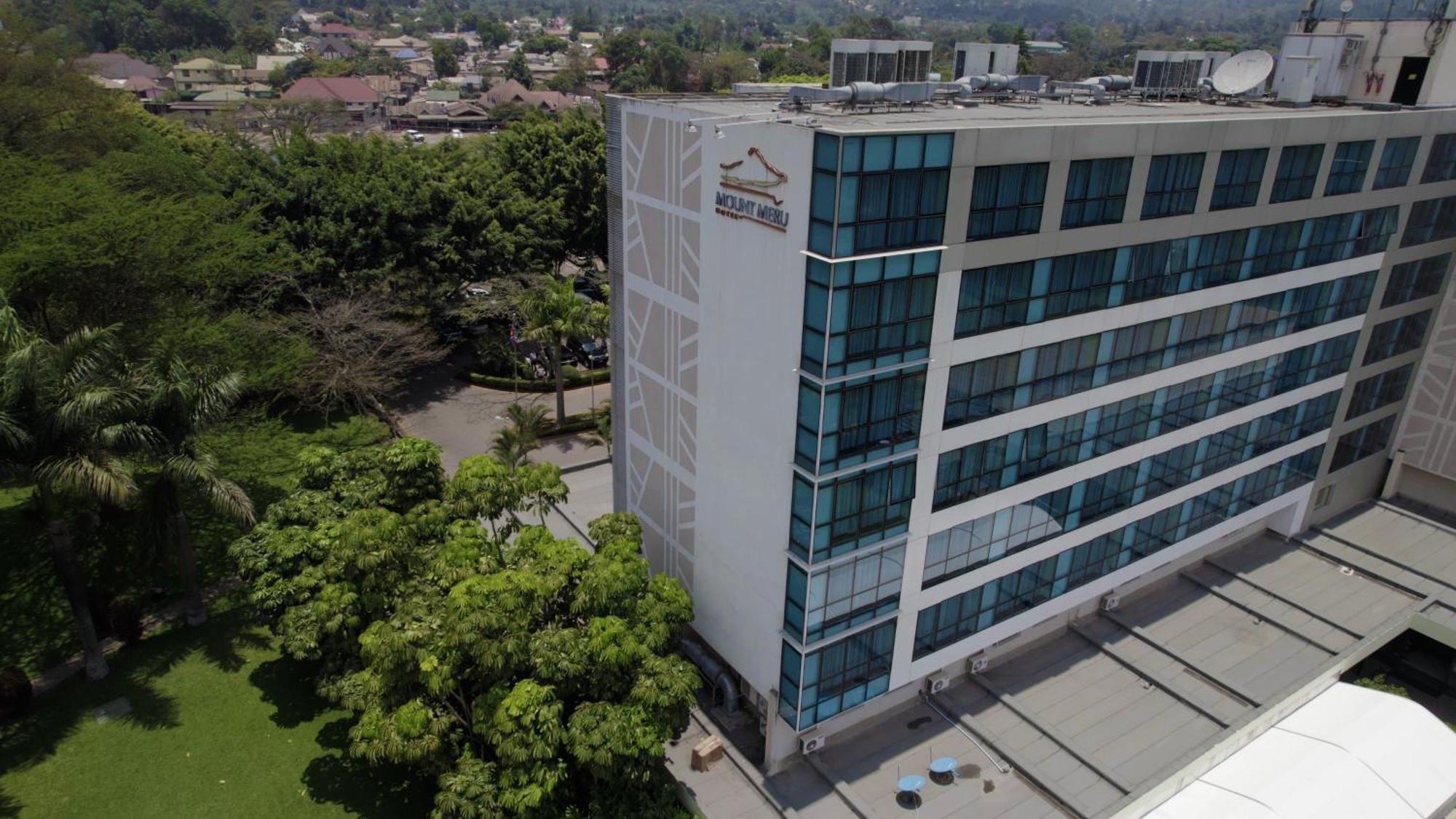 Mount Meru Hotel Аруша Экстерьер фото