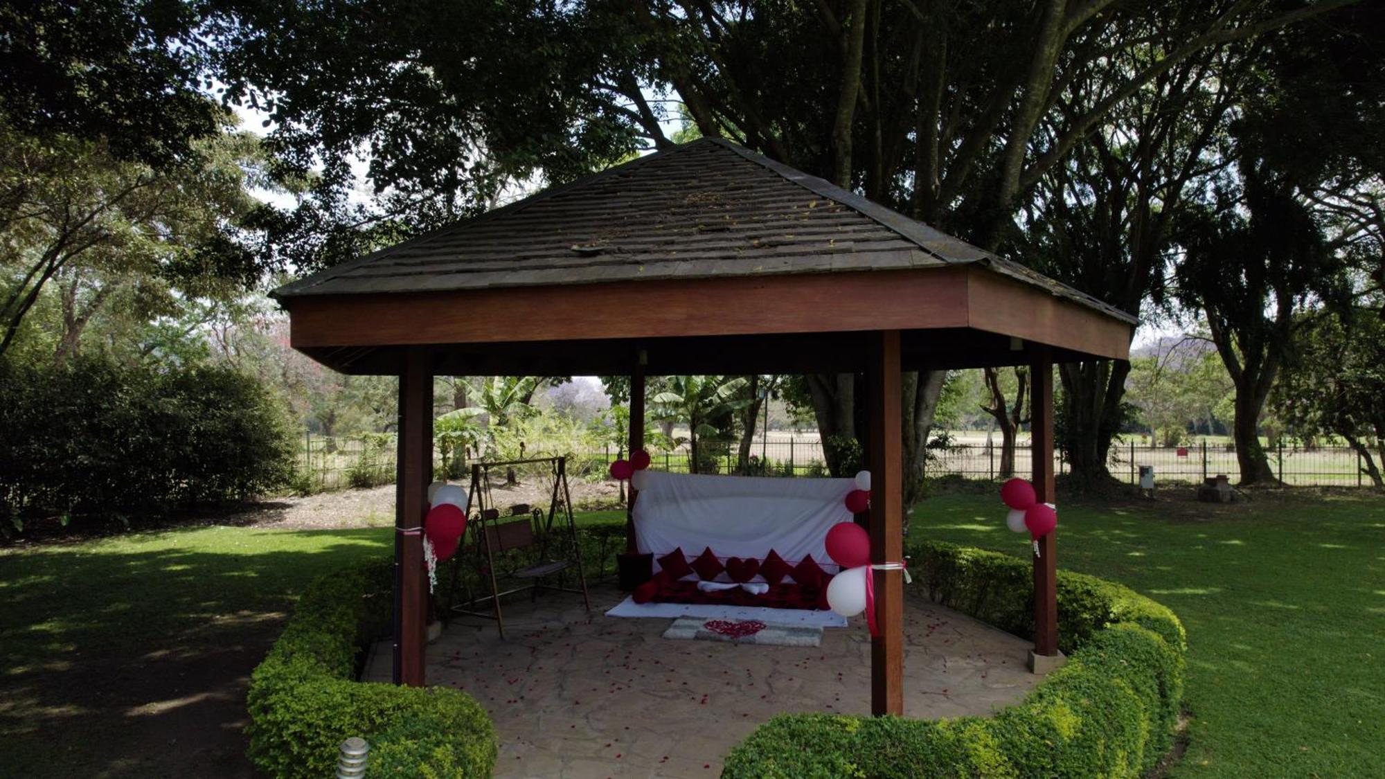Mount Meru Hotel Аруша Экстерьер фото
