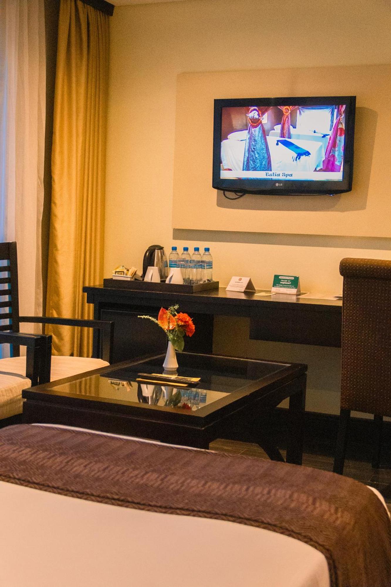 Mount Meru Hotel Аруша Экстерьер фото